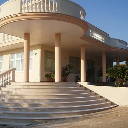 Punto Hotel 3*